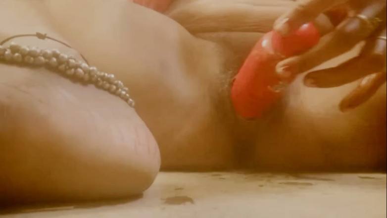 jayabhabhi: 德西村继妹粉 ke dabba se pura paani Nikal diya 完全深蹲硬射精在阴户非常热辣的视频