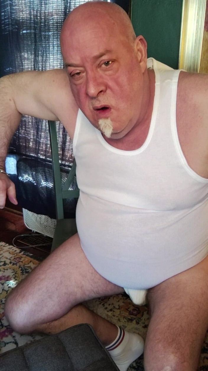beardaddychub: Вітчим показує пасинку, як йому це подобається!