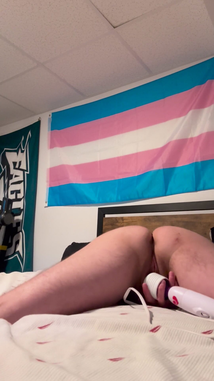 Bryce Wetter: Ftm Humping Vibrating Wand Till Roaring Orgasm