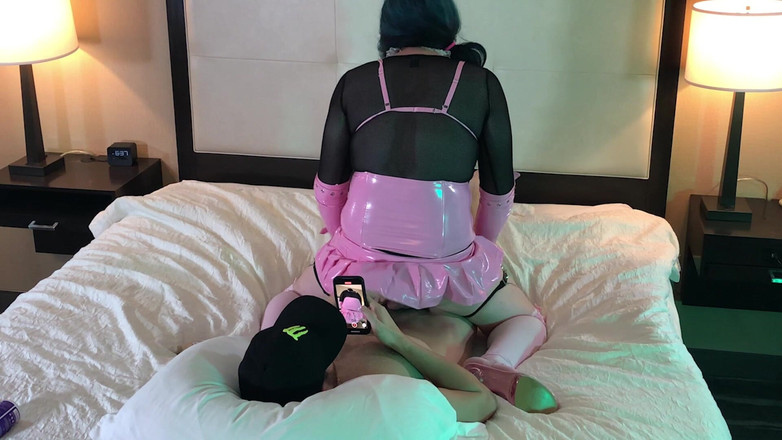 Jake Grand the man: 贞操带中的变性人被狠操 - 汇编 9