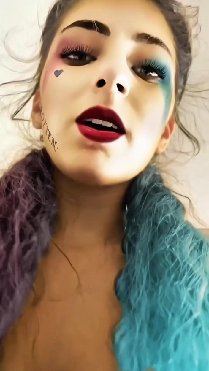 Johnny Grey: First Harley Queen Cosplay Sex Ends with Massive Huge Creampie...