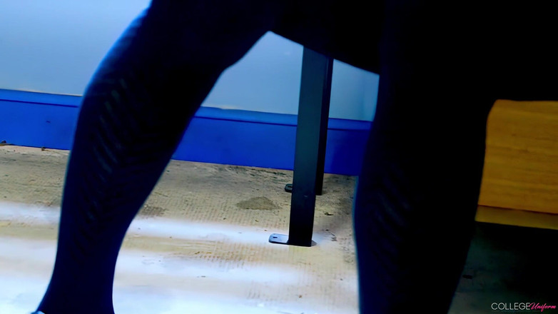 College Uniform: Mówiący mundur z udziałem Carla Brown