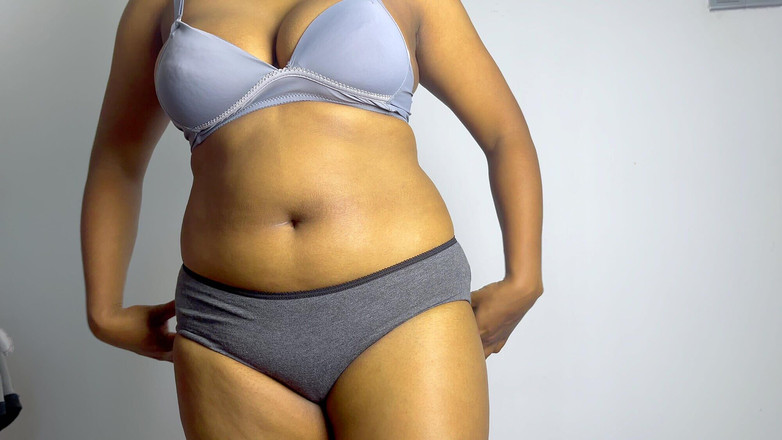 Aathiyaa: Desi indisches mädchen Aathiyaa Überspringen Sie ihr college, um romantische nacht...