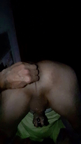 Renoreis: Un fist nel culo