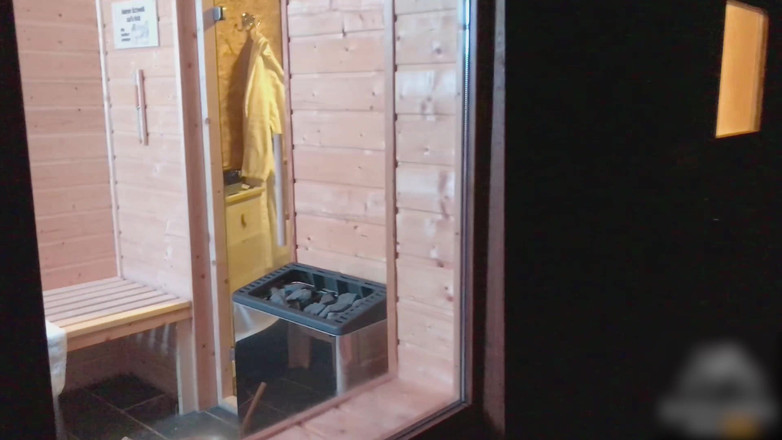 OutfallingSex: Она была удивлена мастурбацией