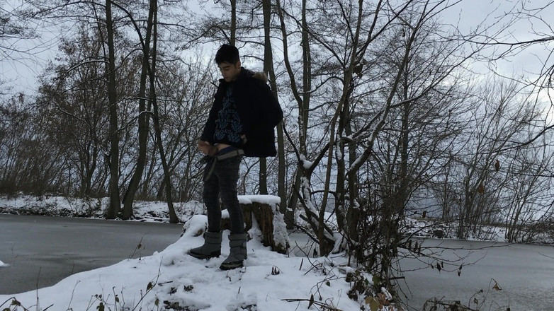 Idmir Sugary: Winter coli di snowy land dua kali