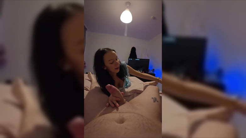 Velutta: Princess Gets Cum in Her Pussy