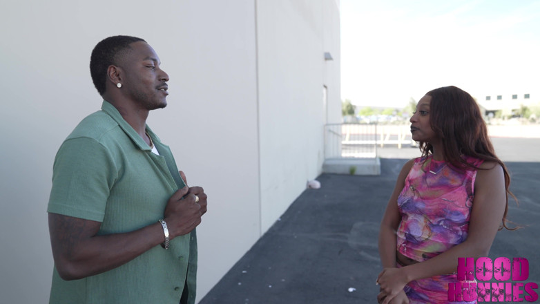 Hood Hunnies: Goldey Helps Round Booty Goddess Find Her Way Around His...