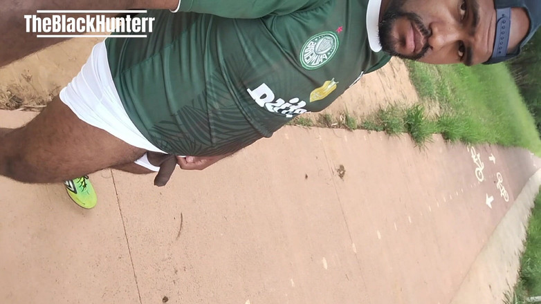 TheBlacKHunterr: खेल के बाद मेरे कपड़े में सड़क पर