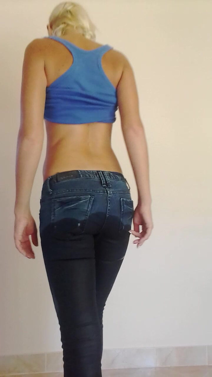 MissAnja_FH: New Wet Myself in Tight Blue Jeans