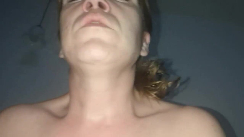 sweet-mel: Suaminya pergi keluar untuk bekerja melihat apa yang terjadi