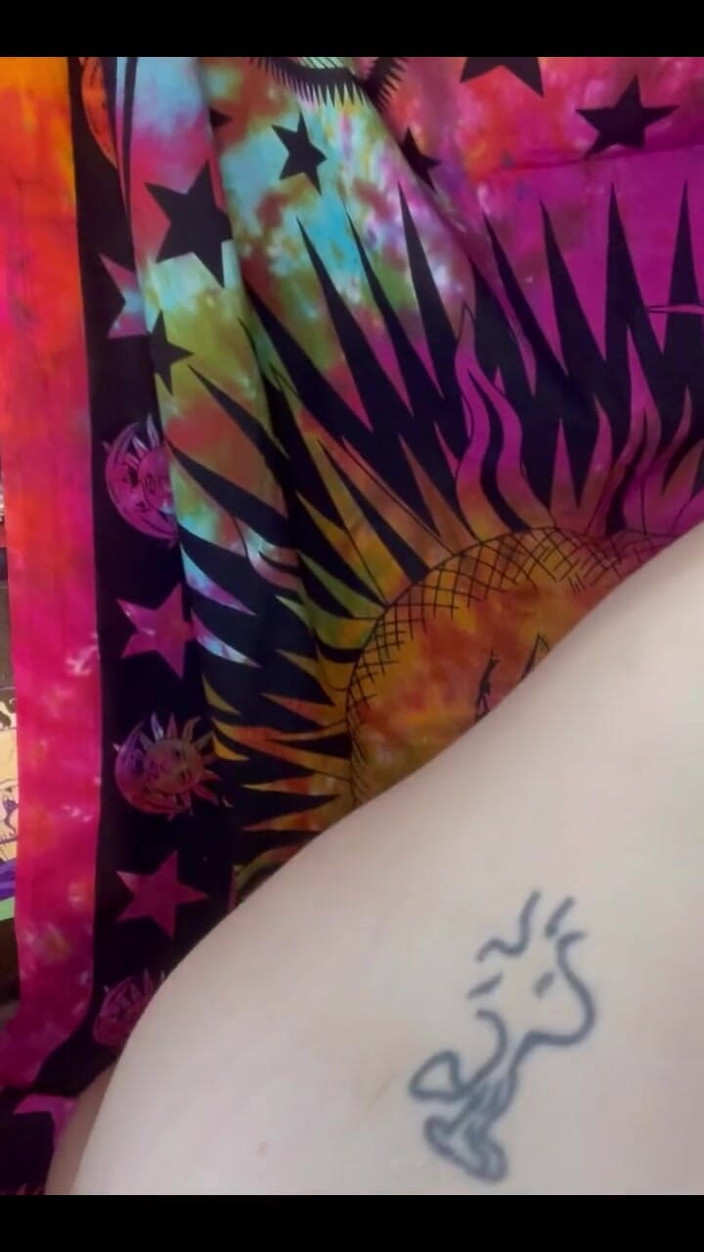 Suzy Wylde: Сьюзі Уайлд встає близько та особисто в цей понеділок