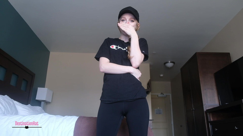 Destination Kat: schnüffeln fitnessstudio-trainer