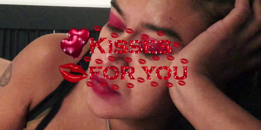 ToXxXiicBarbiie: Xhamsterlive: besos para ti de Barbiie