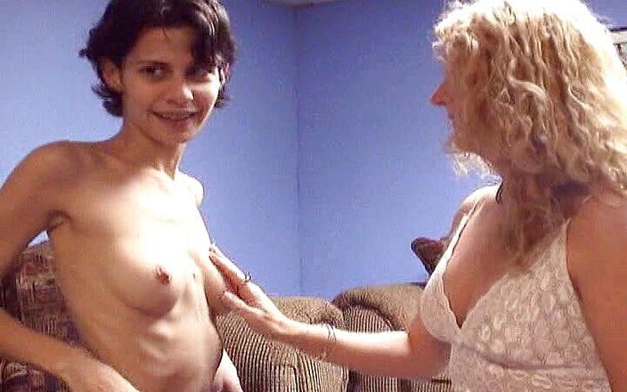Radical pictures: Amateurs - young skinny girl with MILF