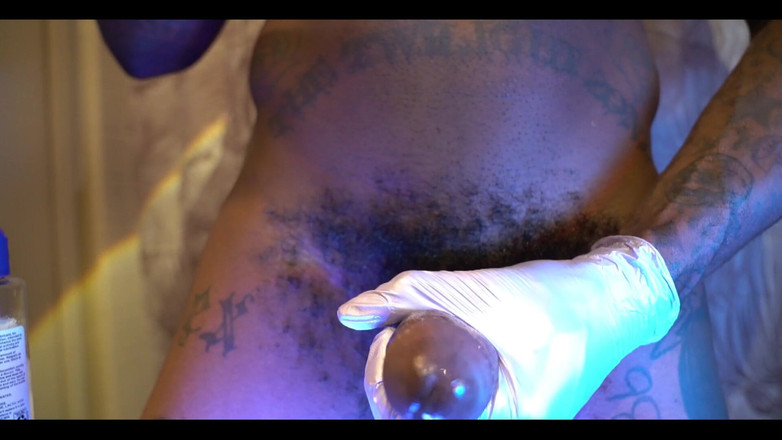 Hallelujah Johnson: बड़ा काला पूजा Hallelujah Johnson (बेबी बहुत रात)