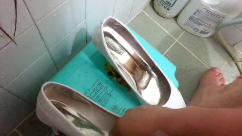 Kit19881127: Paten putih memancut mani