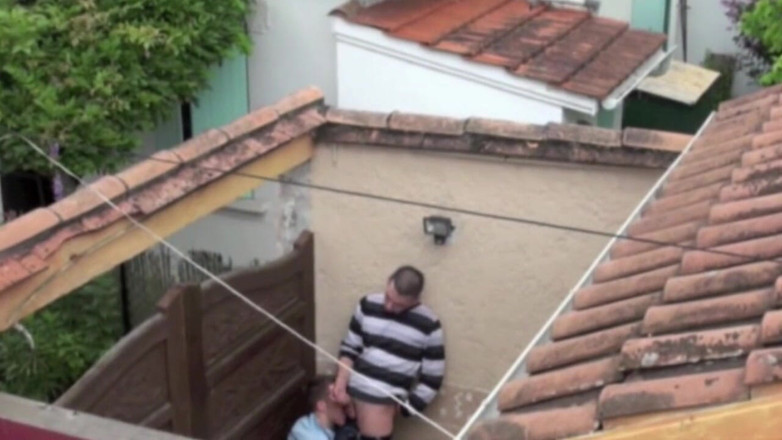 Discret Cruising sex: Sexy policeman fucked by a twink