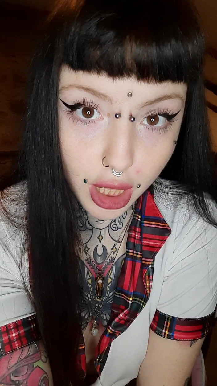 Yourfavecumslut: Sistem pencernaan gergasi bermain peranan