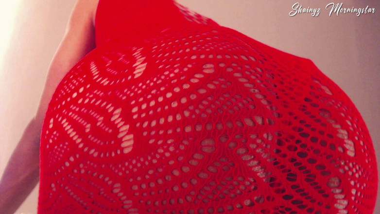 Shainyz Morningstar: लाल पोशाक, गांड, लंड, मस्ती