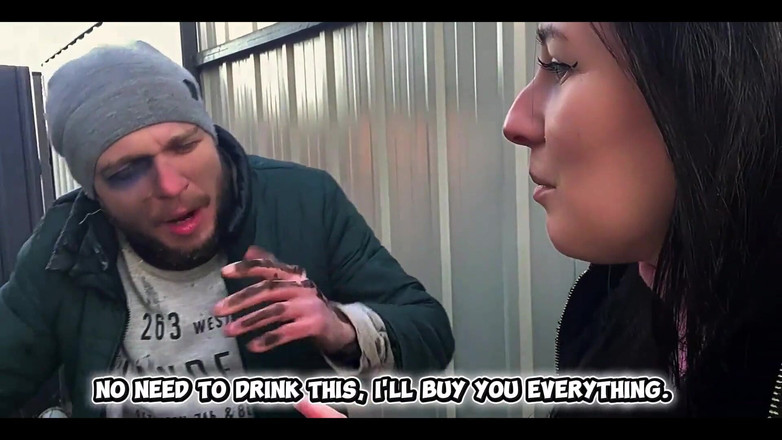 SweetAndFlow: Дівчина-блогер трахає чоловіка заради лайків