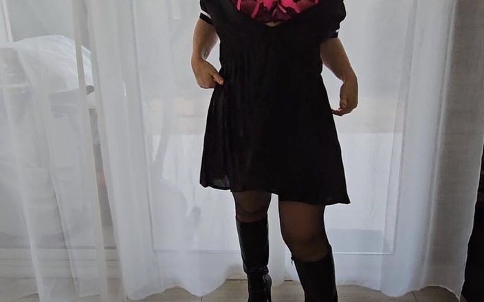 Sofy13: Politie stripteaseuse