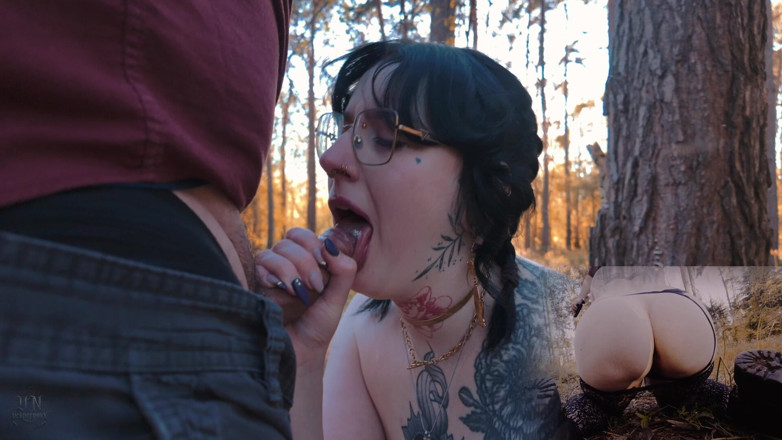 WeirdRiddle601: Wood Pixie Gets Her Face Painted, Dual Camera, Asshole on...