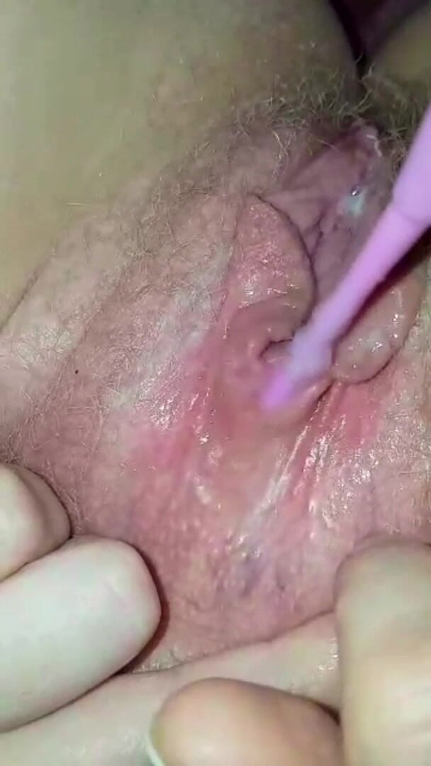 KittieNoOne: Jugando mi coño peludo