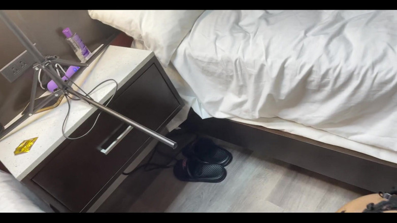 Mai'King: La sexy miLF ny ny lew si prende un facciale