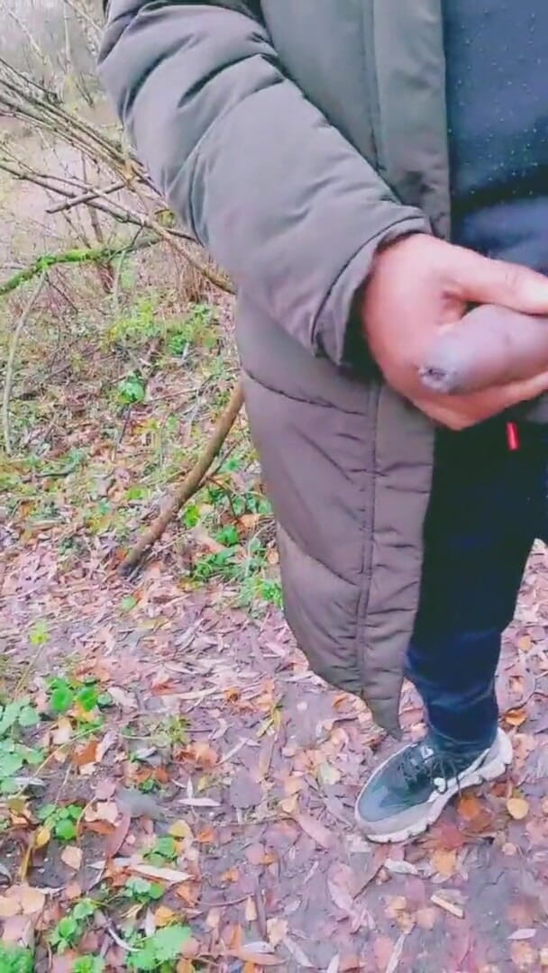 Slutboyben: Slutboyben cam4 在我被一个巨大的大黑鸡巴爸爸干之前，我巡游阿姆斯特丹