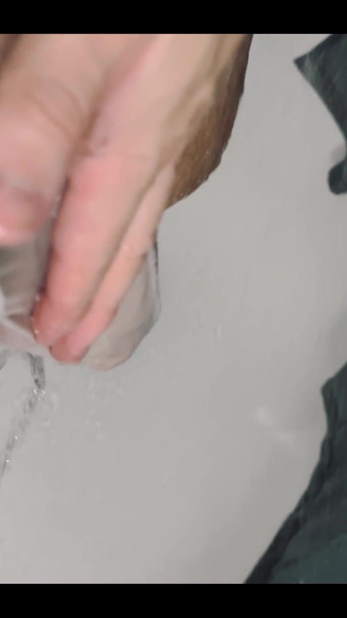 Mister Stone: Karung basah besar