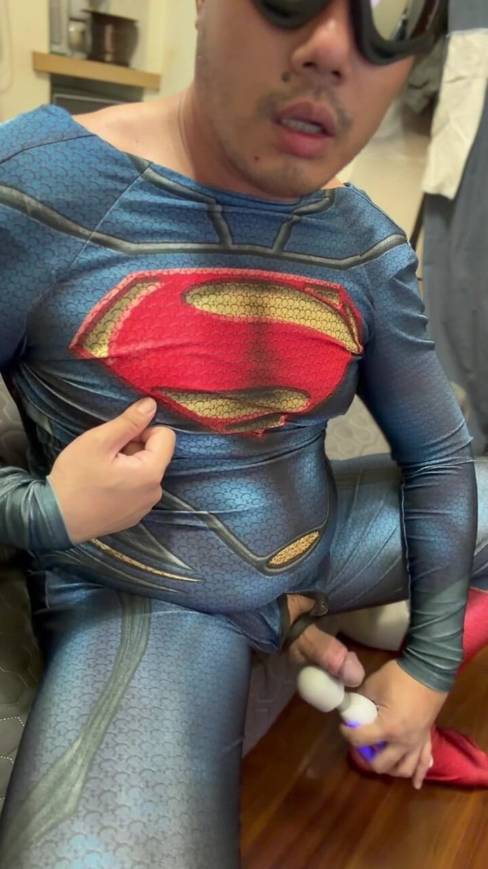 Bear Li: Fat Superman Is in Spring