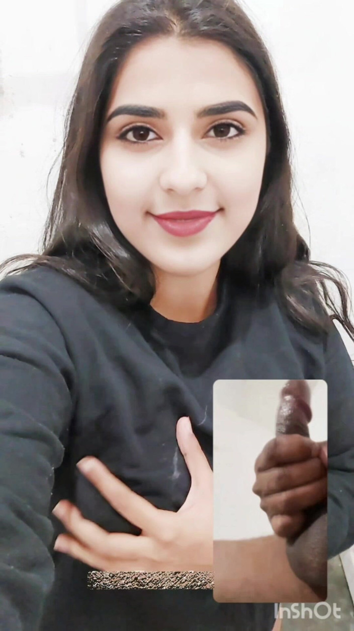 Naughty_Sana: Nadržená nevlastní sestra masturbuje se svým bývalým na whats app