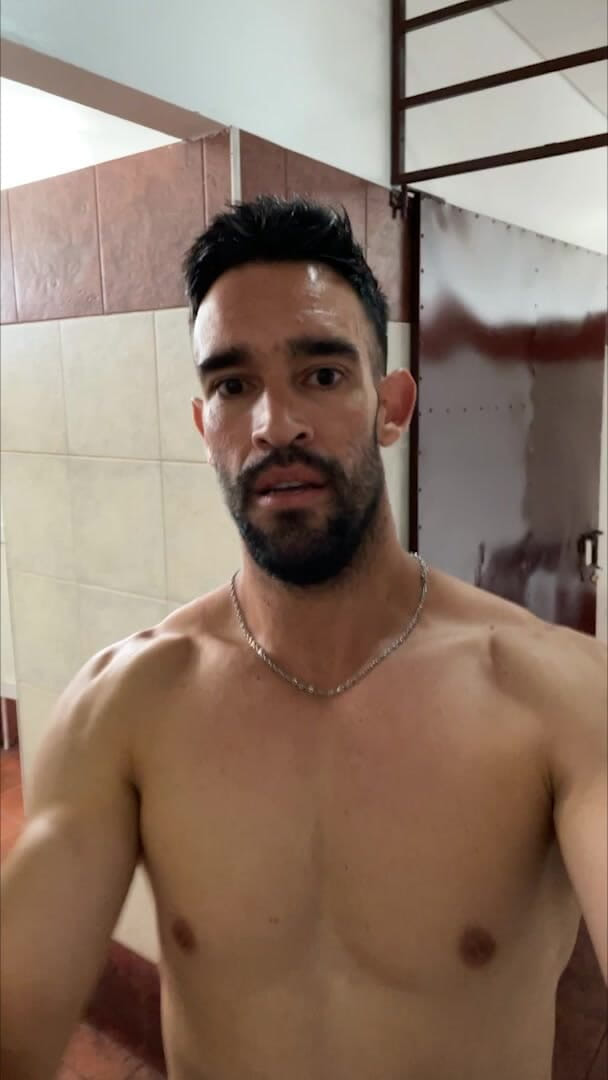 Paul Williams: जिम लॉकर रूम के माध्यम से नग्न चलना