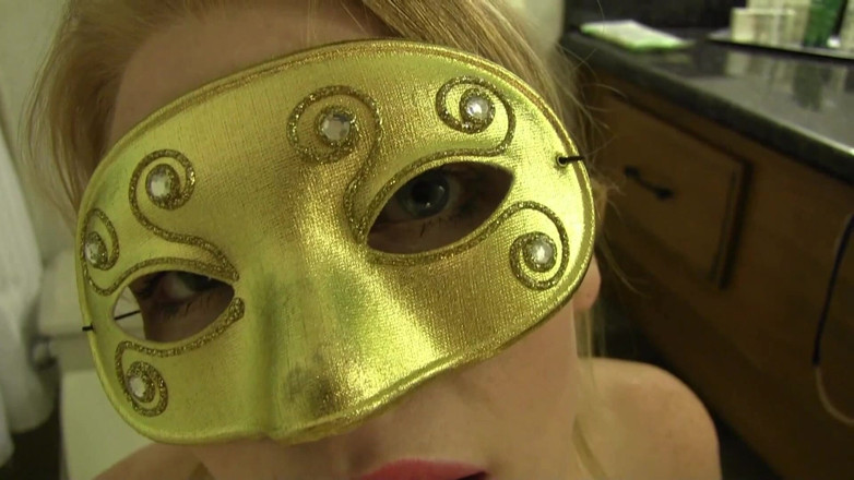 Lezdom Austria: Kinky fetish orgy in lesbian BDSM club