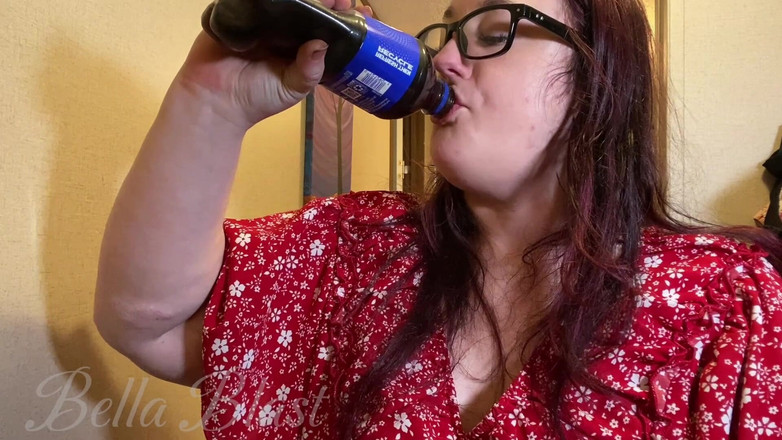 BellaBlast: De aproape Voyeurism Gulp, Chug și Burp! Bella Blast