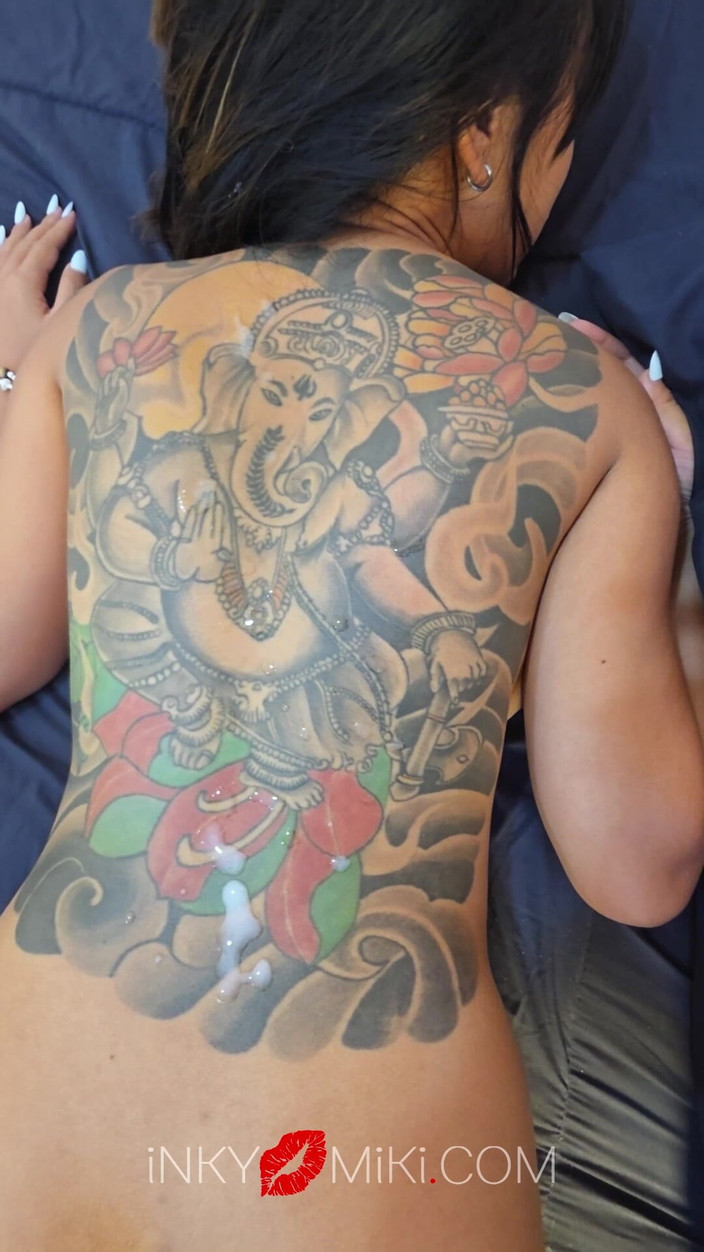 Inky Miki: Baise rapide avec une grosse dose de sperme sur le...