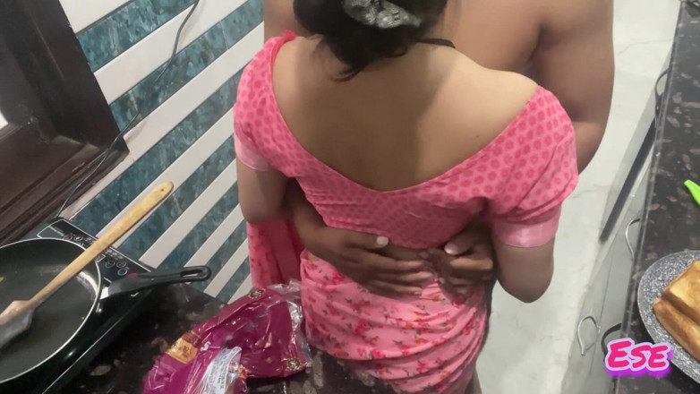 Sammy Sins: Desi Stepmom Got Fucked While Breakfast in the Kitchen