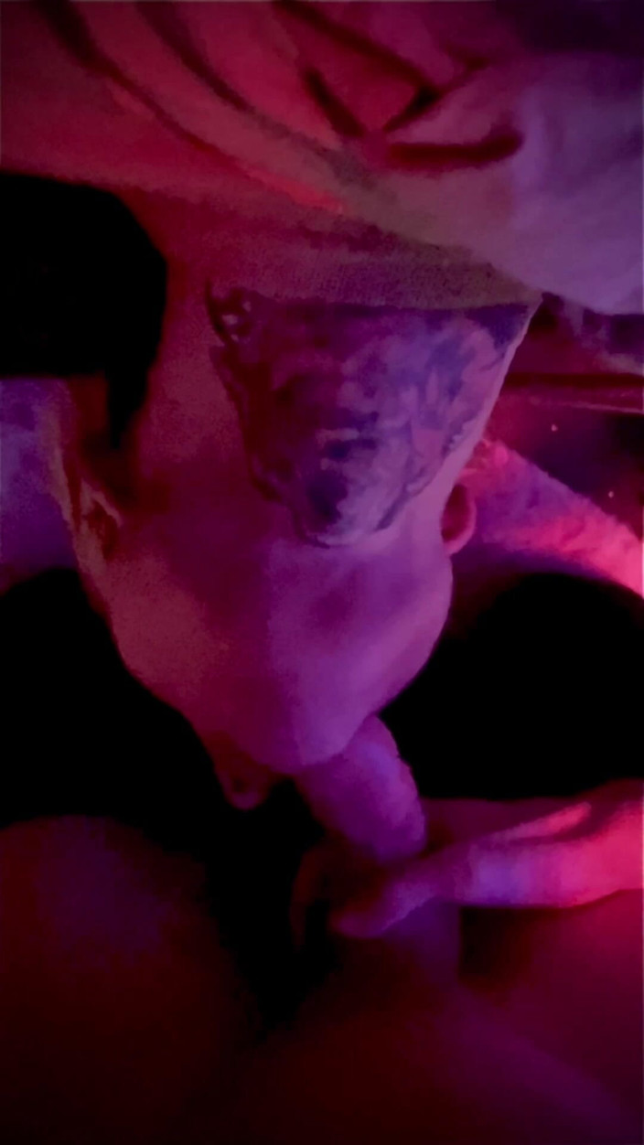 HotDogs studio: 목구멍에 가서 목구멍에 섹스하는 멤버