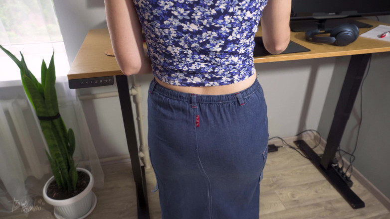 Teasecombo 4K: MILF Secretary in Jean Skirt Teases Visible Panty Line