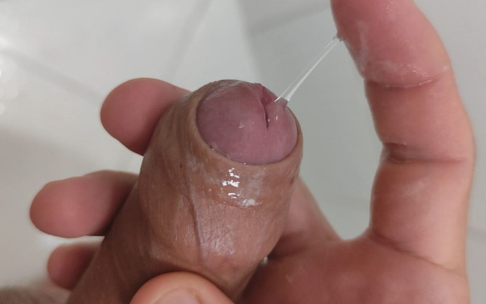 DaddyDoted: Strong Water in the Foreskin Excites the Glans Precum.