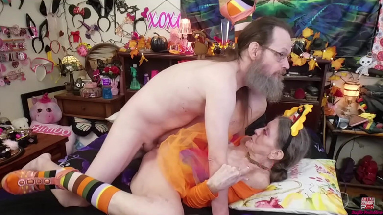 Sexy Sandra N Sir Christopher: 추수 감사절 2025 섹스