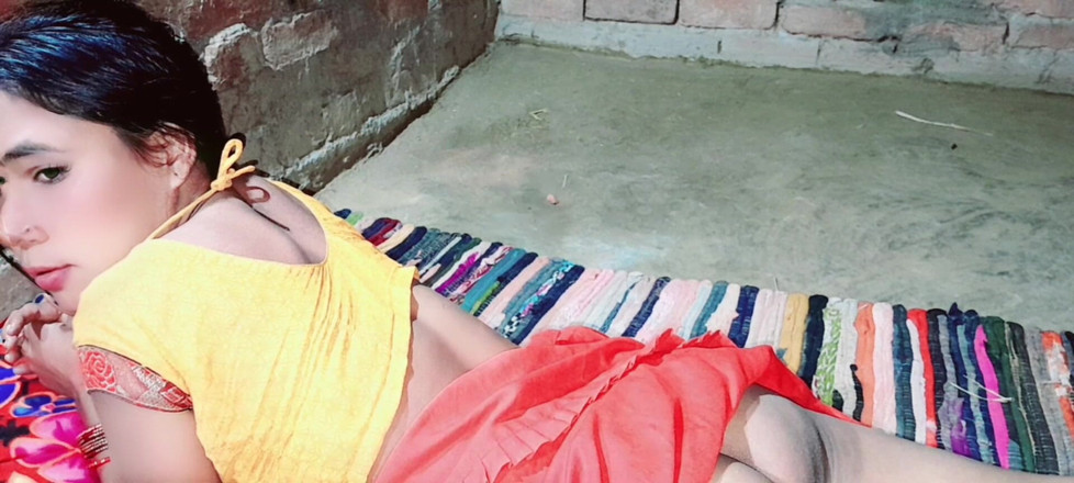 Renudbf: Mengongkek bhabhi panas dalam saree hitam