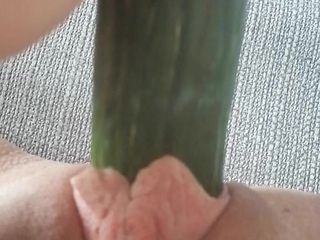 Basu89: Play with Cucumber!