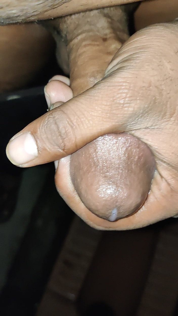 Horny Rocky: İlk kez sikimi elle muamele