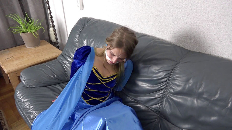 Restricting Ropes: Violet Haze - LARP 派对