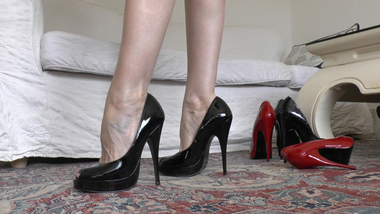 Lady Victoria Valente: High-heel Goddess Shows off Her Sexy Black Patent Peep-toe High...