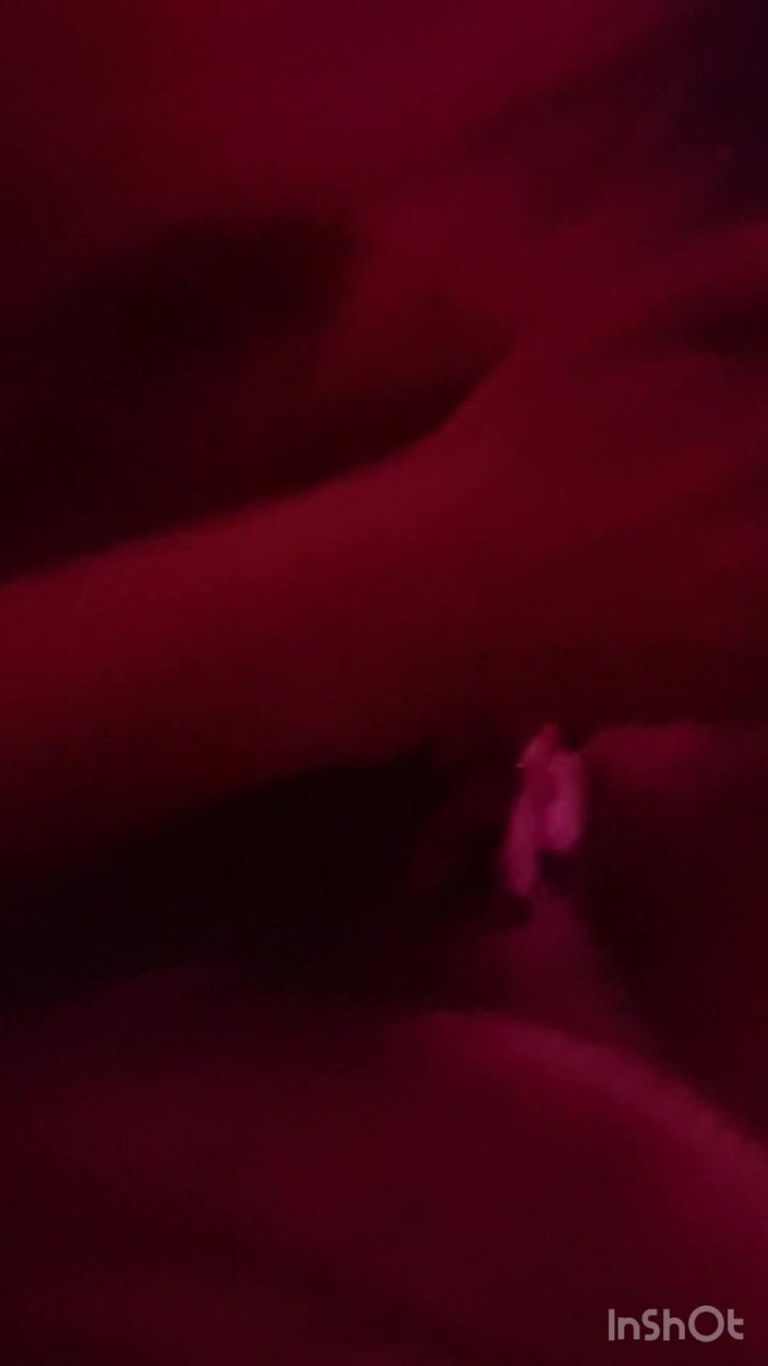 Jointqueen: Je suce sa bite pendant qu’il lèche mes toils sexy