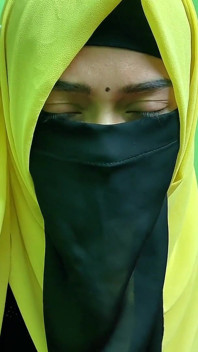 Desi Bhabhi Enjoying Sex with Her Neighbour
