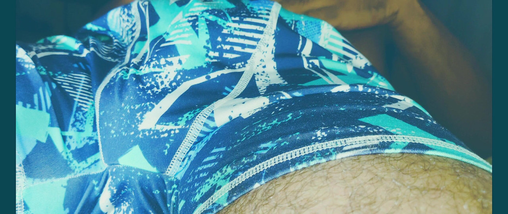 Stink HairyMale: 하얀 양말을 신은 내 몸이 가까이서 보였다